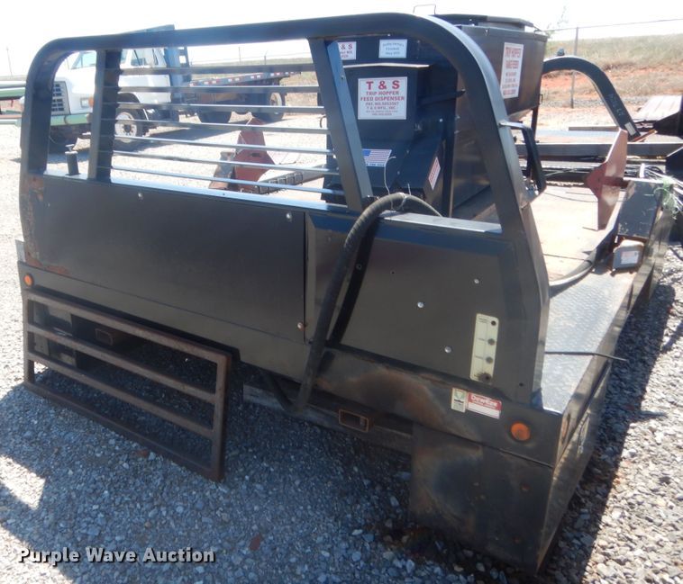 image for item ET9219 Dew Eze hydraulic bale bed