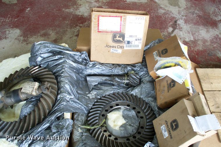 image for item FW9045 John Deere 644C front and rear ring gear set