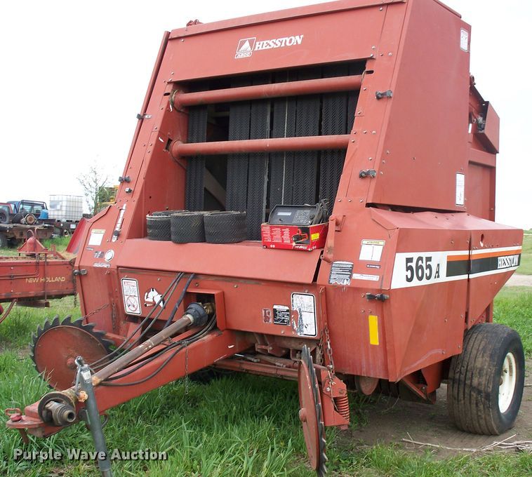 image for item GQ9590 1995 Hesston 565A  round baler