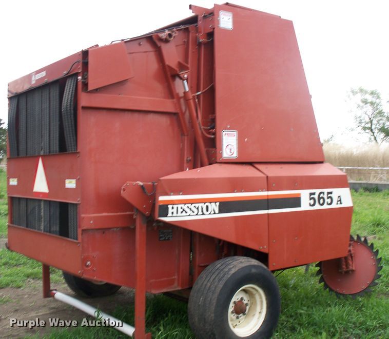 image for item GQ9590 1995 Hesston 565A  round baler