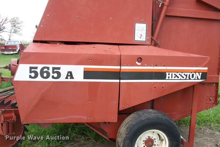 image for item GQ9590 1995 Hesston 565A  round baler