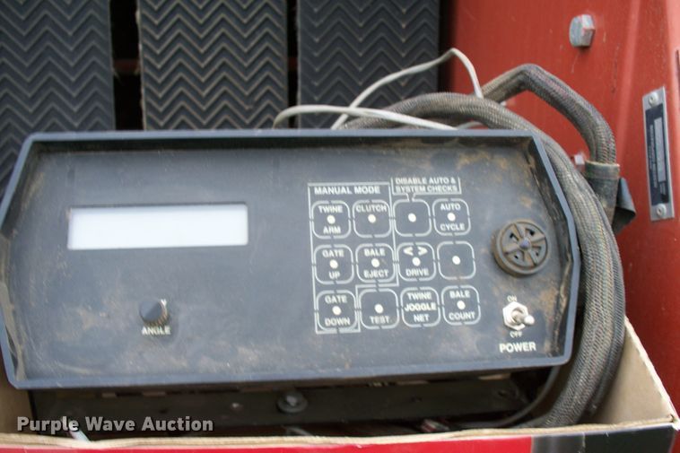 image for item GQ9590 1995 Hesston 565A  round baler