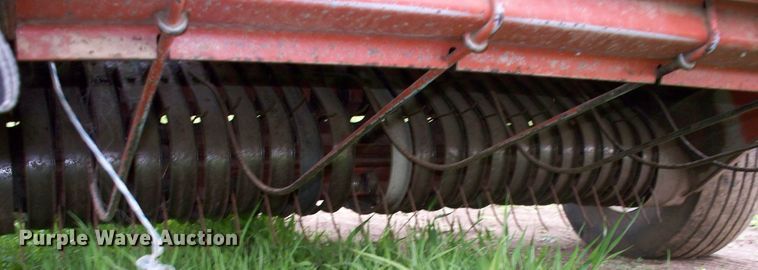 image for item GQ9590 1995 Hesston 565A  round baler