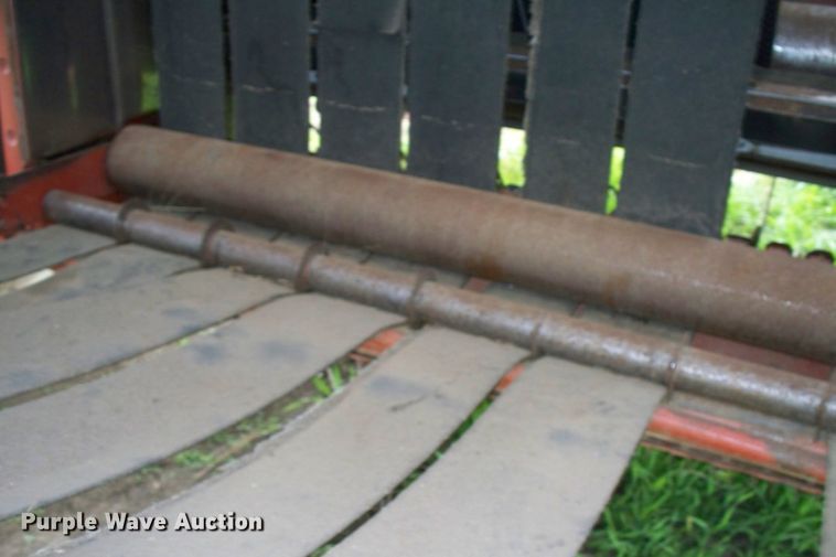 image for item GQ9590 1995 Hesston 565A  round baler