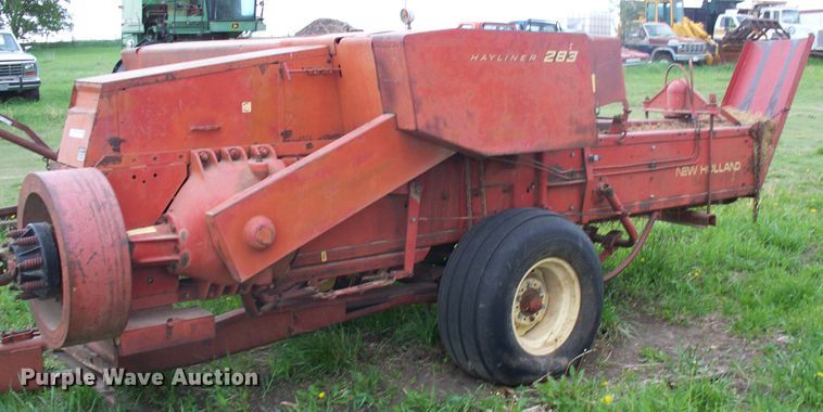 image for item GQ9591 1976 New Holland 283  small square baler