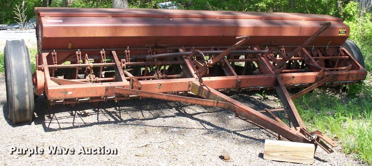 image for item GQ9608 International Harvester  grain drill