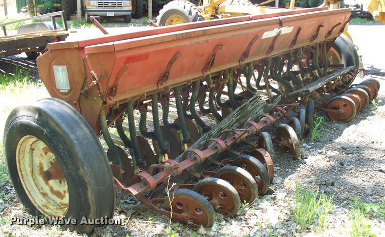 image for item GQ9608 International Harvester  grain drill