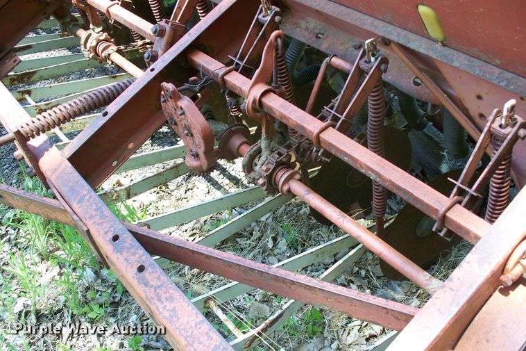 image for item GQ9608 International Harvester  grain drill