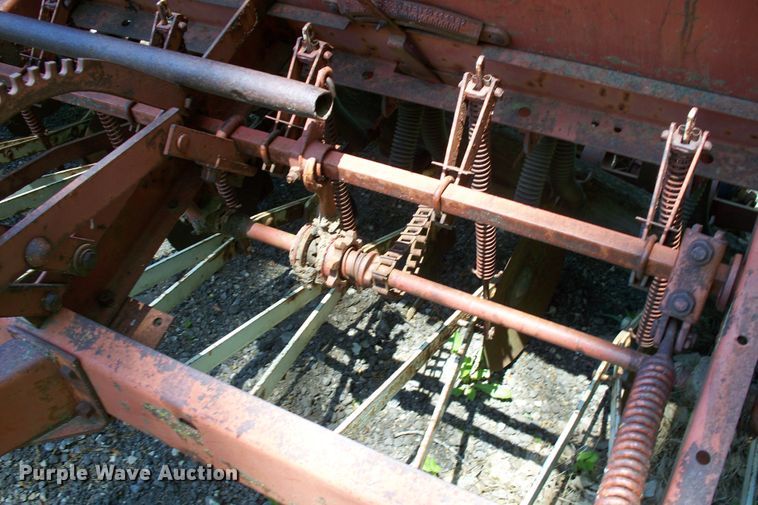 image for item GQ9608 International Harvester  grain drill