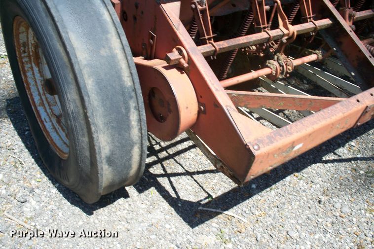 image for item GQ9608 International Harvester  grain drill