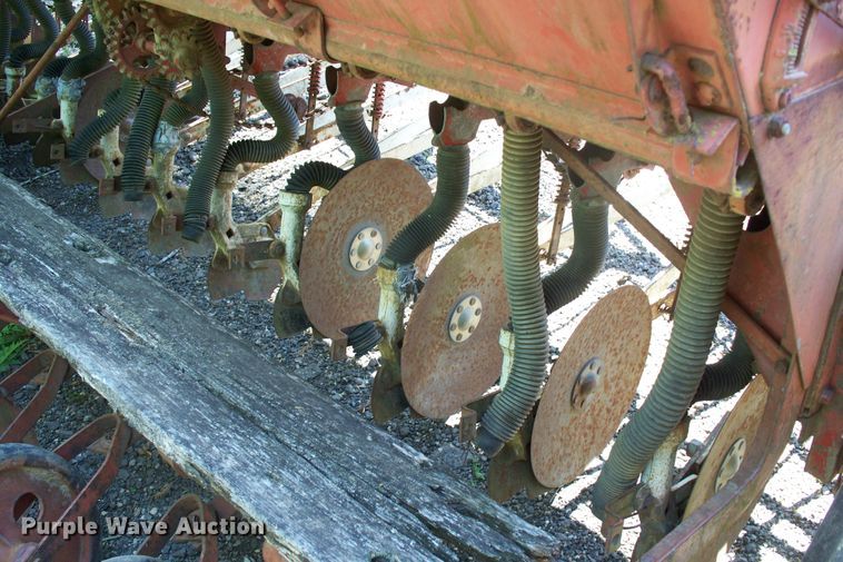 image for item GQ9608 International Harvester  grain drill