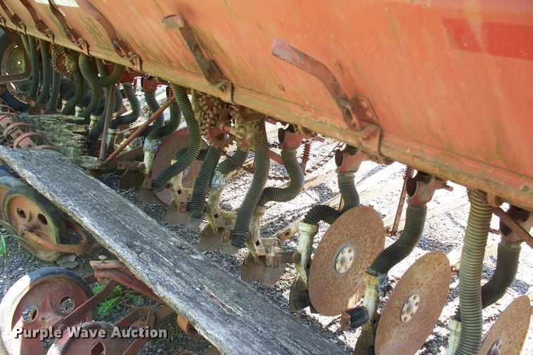 image for item GQ9608 International Harvester  grain drill