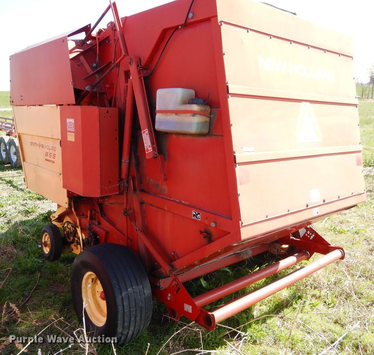 image for item HF9198 1984 New Holland 855  round baler