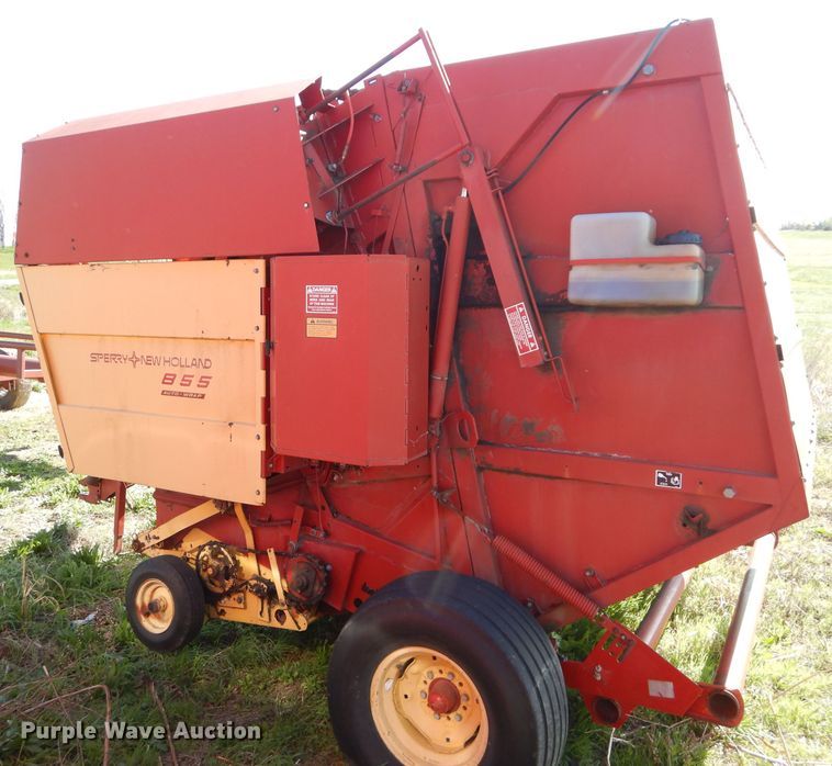 image for item HF9198 1984 New Holland 855  round baler