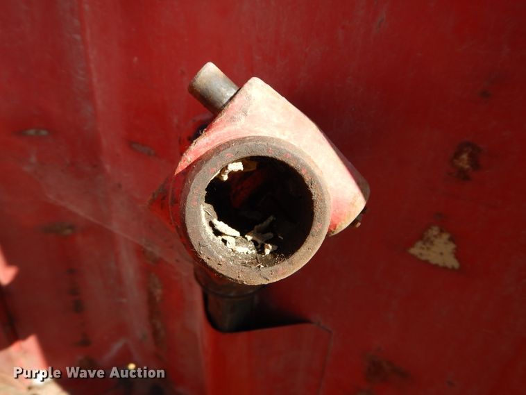 image for item HF9198 1984 New Holland 855  round baler