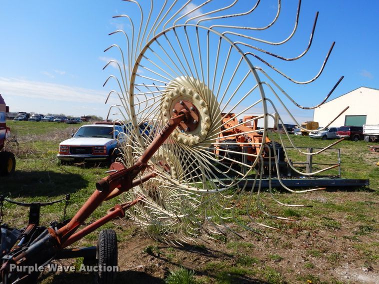 image for item HF9200 OMI AGC8  hay rake