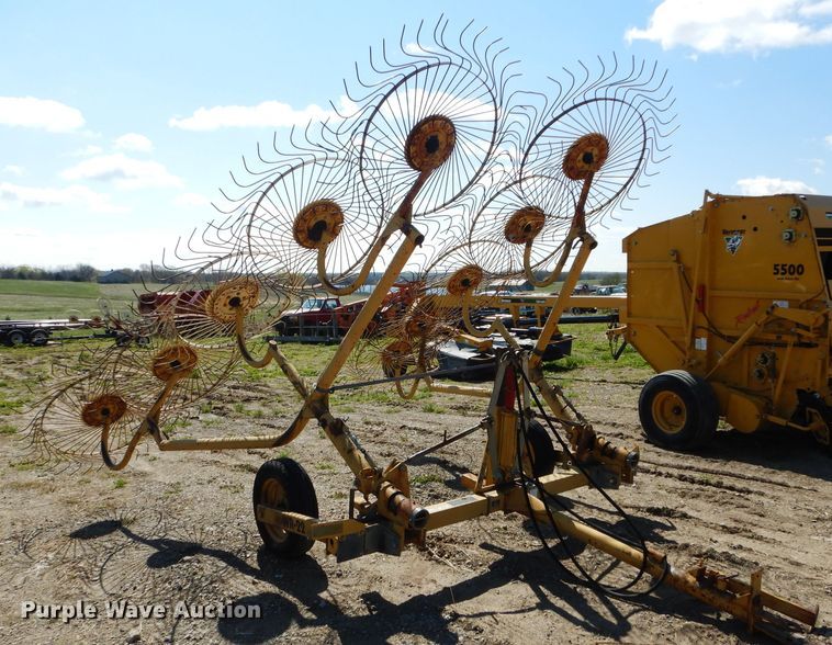 image for item HF9201 Vermeer WR22  hay rake