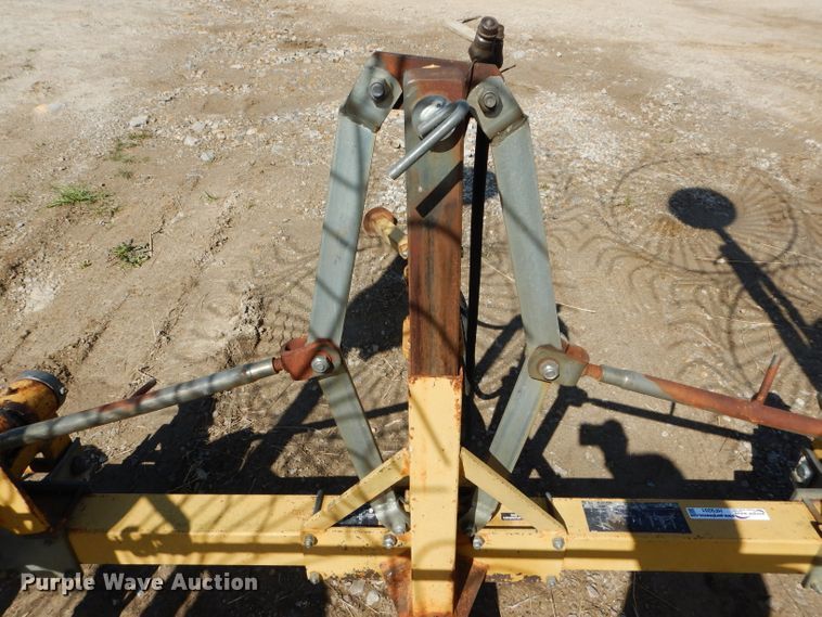 image for item HF9201 Vermeer WR22  hay rake