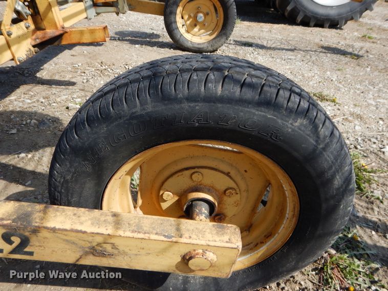 image for item HF9201 Vermeer WR22  hay rake