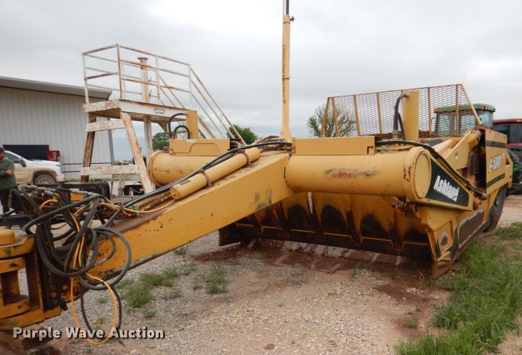 image for item HL9416 2004 Ashland I-180TS  scraper with utility trailer