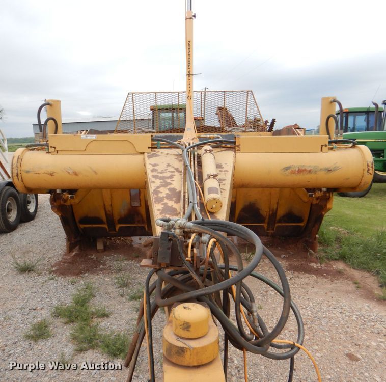 image for item HL9416 2004 Ashland I-180TS  scraper with utility trailer