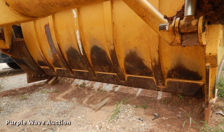 image for item HL9416 2004 Ashland I-180TS  scraper with utility trailer