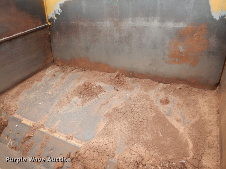 image for item HL9416 2004 Ashland I-180TS  scraper with utility trailer