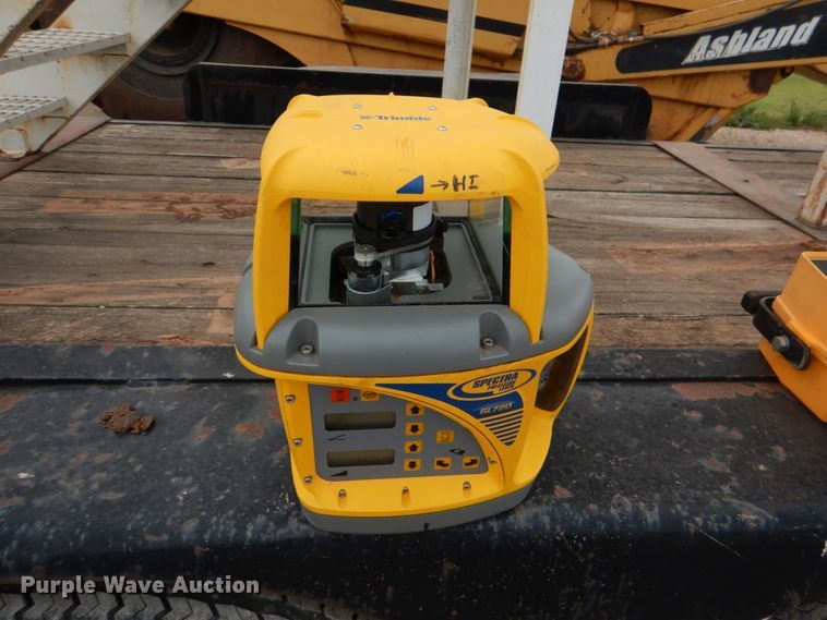 image for item HL9416 2004 Ashland I-180TS  scraper with utility trailer