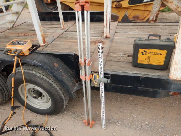 image for item HL9416 2004 Ashland I-180TS  scraper with utility trailer