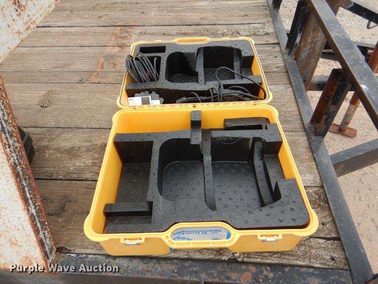 image for item HL9416 2004 Ashland I-180TS  scraper with utility trailer