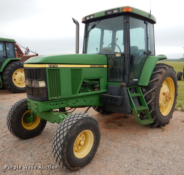 image for item HL9417 1998 John Deere 7210  tractor