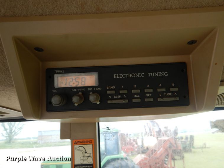 image for item HL9417 1998 John Deere 7210  tractor