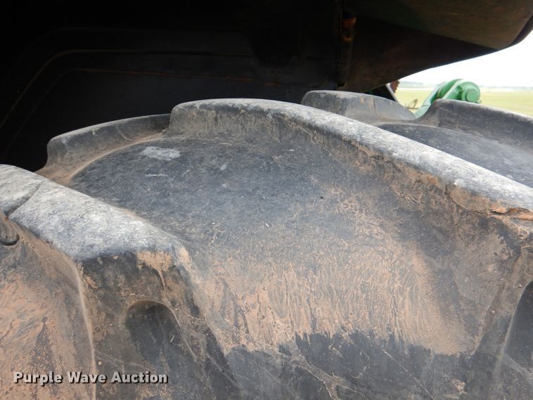 image for item HL9417 1998 John Deere 7210  tractor