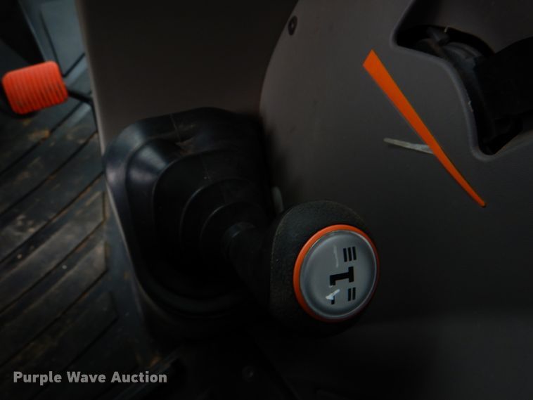 image for item HL9418 2017 Case IH Farmall 110C  MFWD tractor