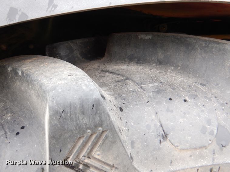 image for item HL9418 2017 Case IH Farmall 110C  MFWD tractor