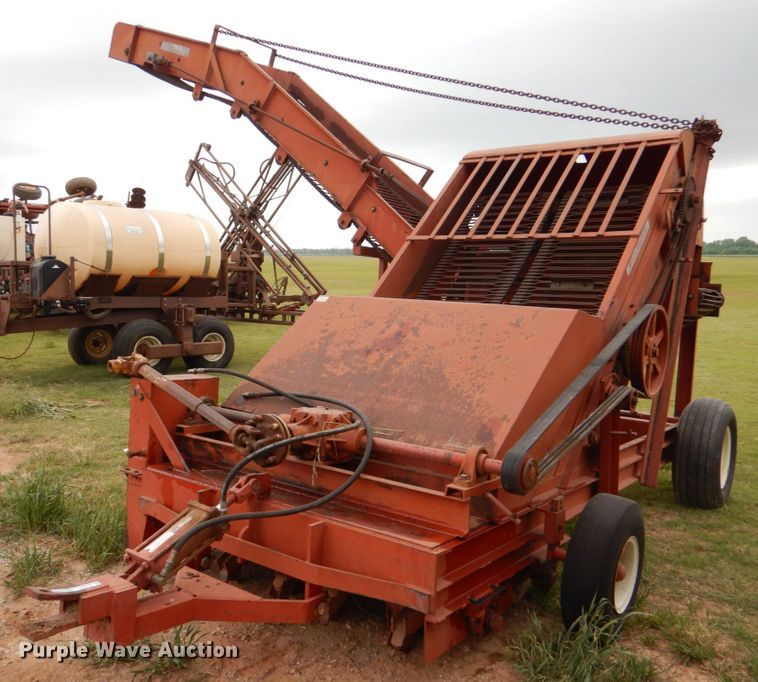 image for item HL9419 Bermuda King 60SL97  sprig harvester