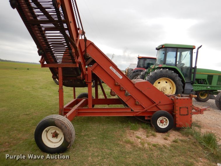 image for item HL9419 Bermuda King 60SL97  sprig harvester