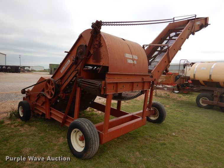 image for item HL9419 Bermuda King 60SL97  sprig harvester