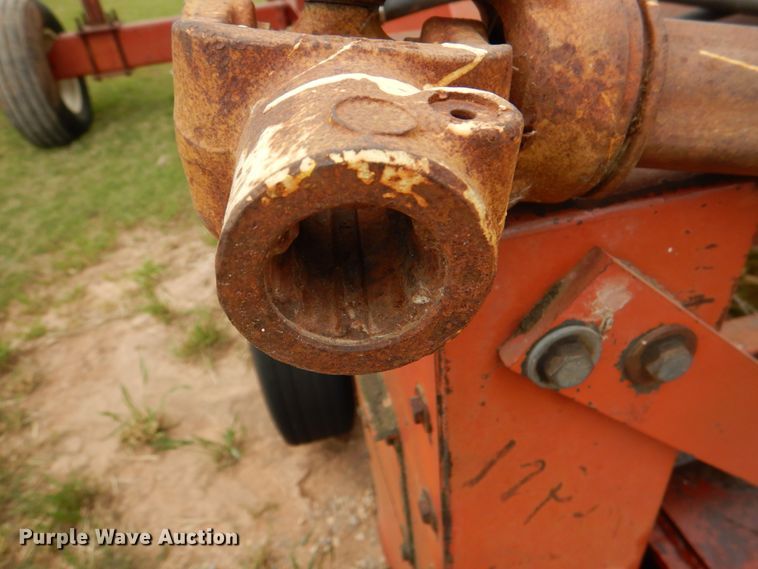 image for item HL9419 Bermuda King 60SL97  sprig harvester