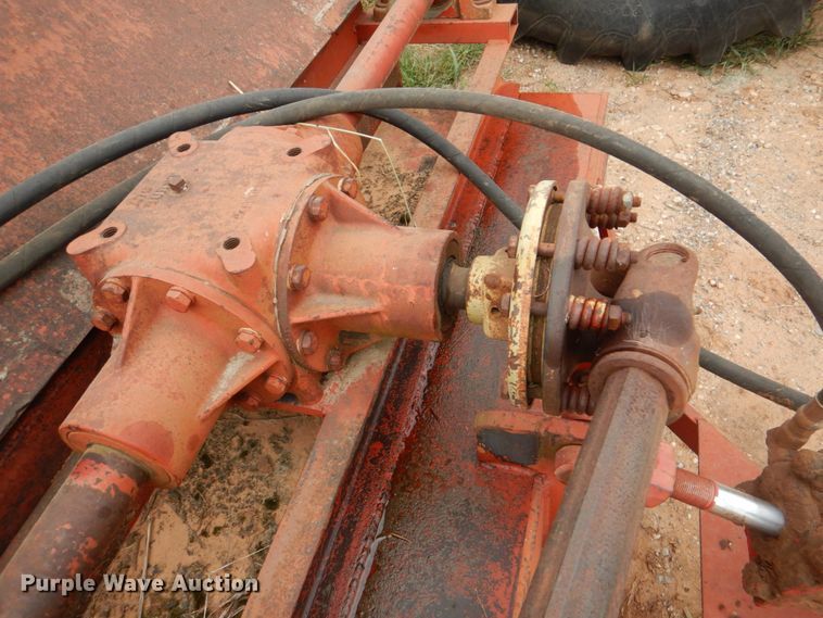 image for item HL9419 Bermuda King 60SL97  sprig harvester