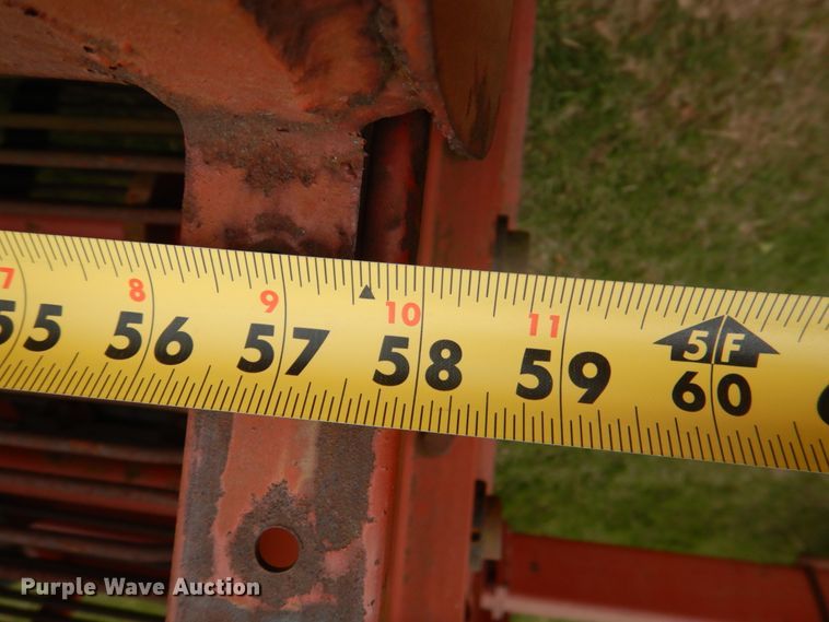 image for item HL9419 Bermuda King 60SL97  sprig harvester