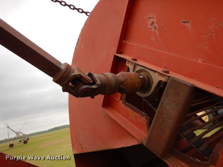 image for item HL9419 Bermuda King 60SL97  sprig harvester