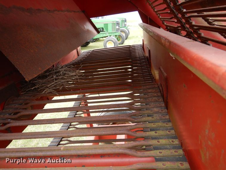 image for item HL9419 Bermuda King 60SL97  sprig harvester