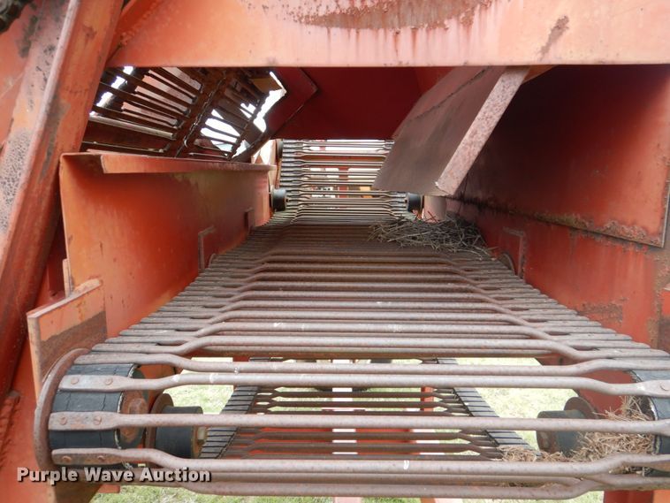 image for item HL9419 Bermuda King 60SL97  sprig harvester