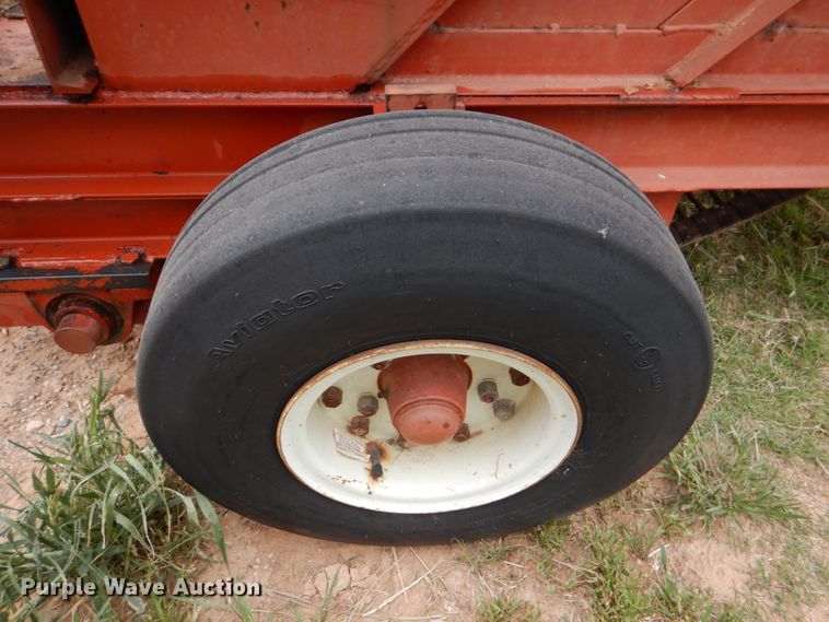 image for item HL9419 Bermuda King 60SL97  sprig harvester