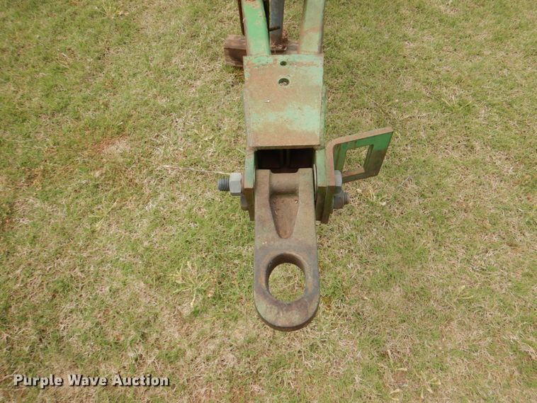 image for item HL9422 John Deere 630  disk
