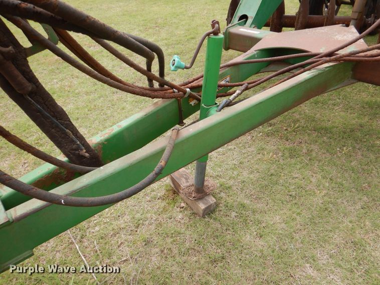 image for item HL9422 John Deere 630  disk