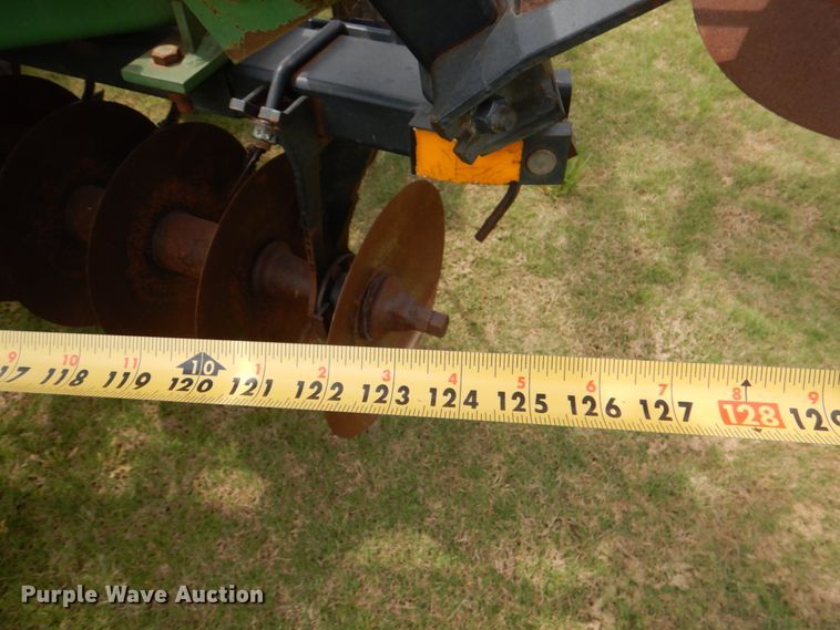 image for item HL9422 John Deere 630  disk