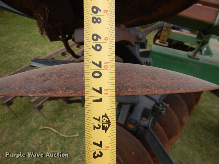 image for item HL9422 John Deere 630  disk