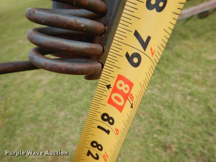 image for item HL9422 John Deere 630  disk